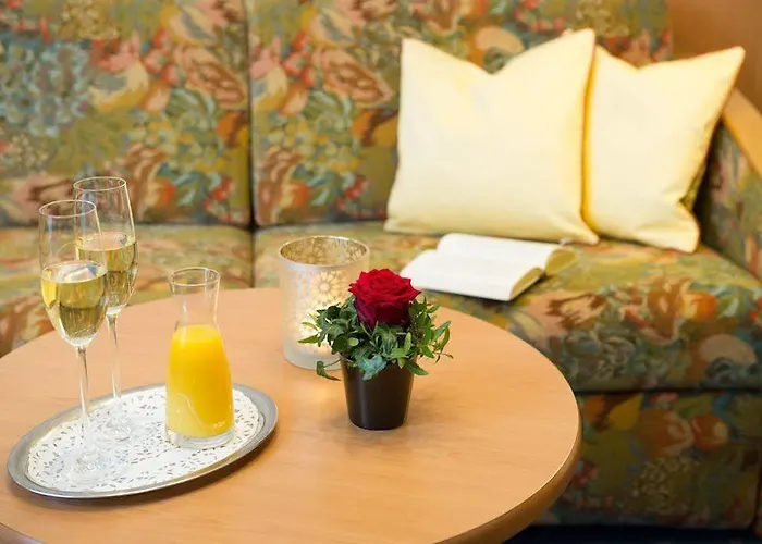 Kurpension Riedenburg Hotel