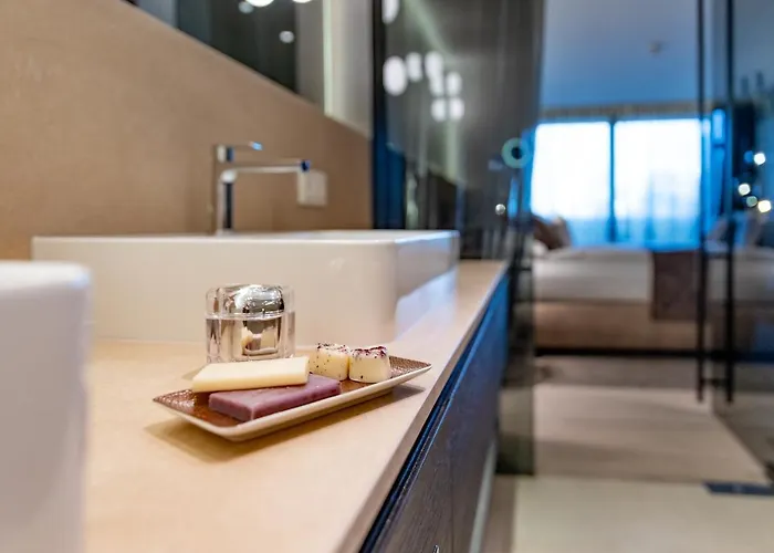 Hotel Kurpension Riedenburg 2*