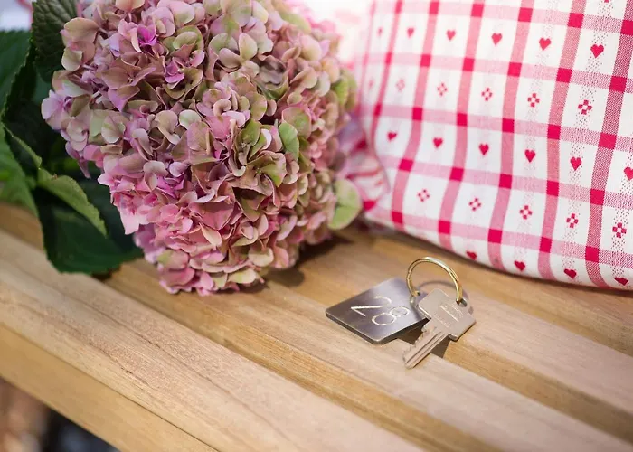 Hotel Kurpension Riedenburg 2*