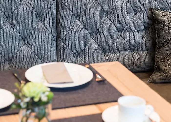 Kurpension Riedenburg 2*